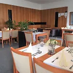 Maxim Svätý Jur