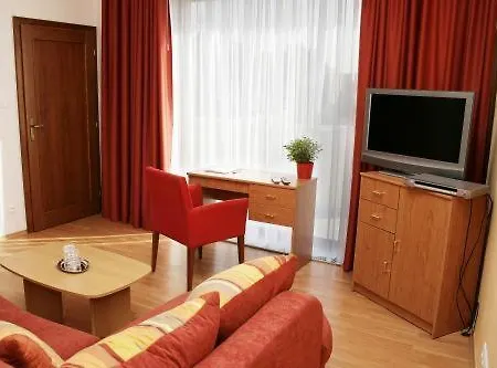 Maxim 3* Svätý Jur