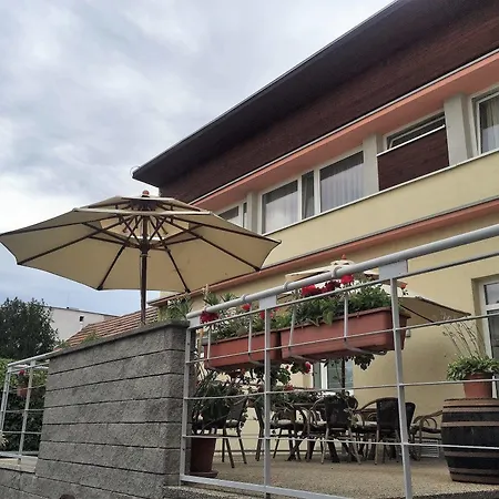 Maxim Hotel Svätý Jur